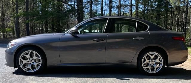 Used 2019 Alfa Romeo Giulia Ti AWD/4WD image 4