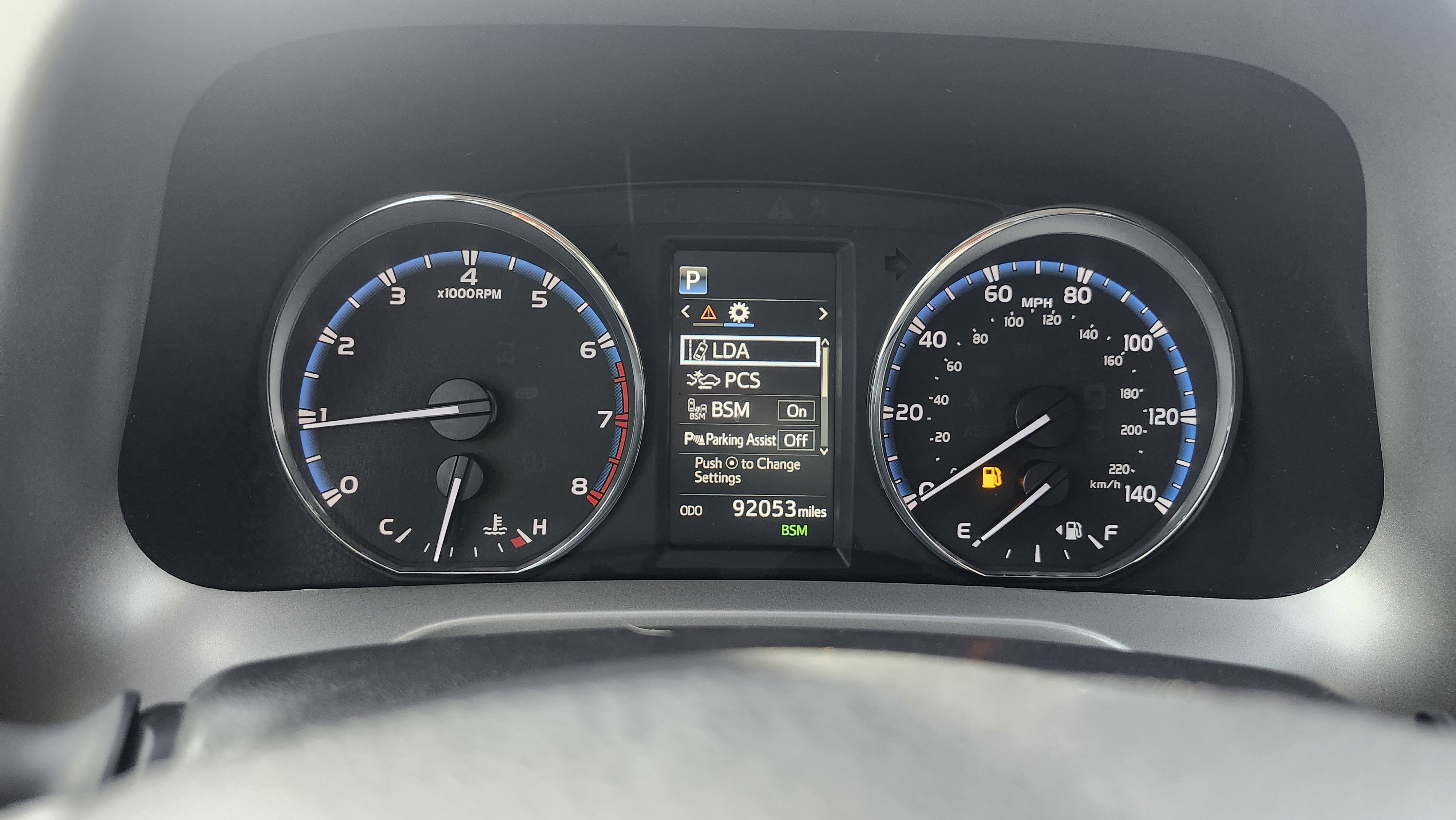 Used 2016 Toyota RAV4 Limited image 29