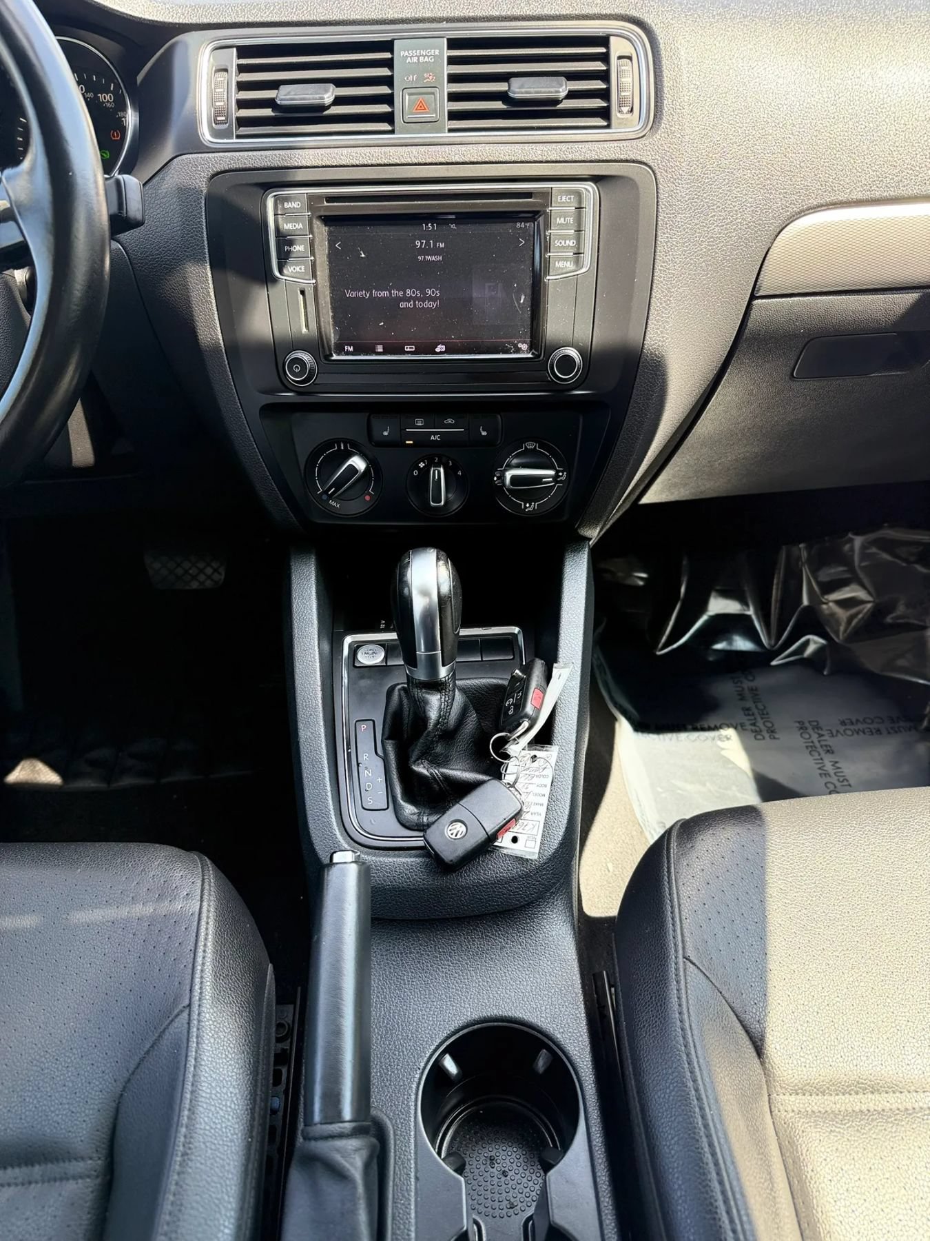 Used 2017 Volkswagen Jetta SE FWD image 22