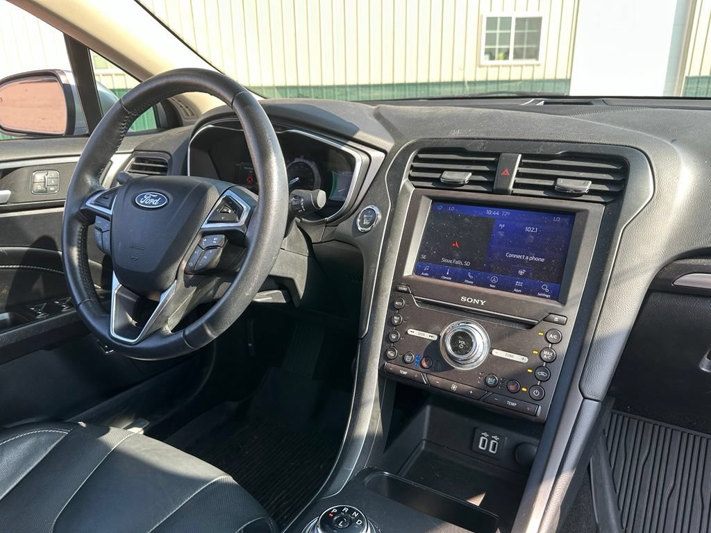 Used 2020 Ford Fusion Energi Titanium FWD image 32