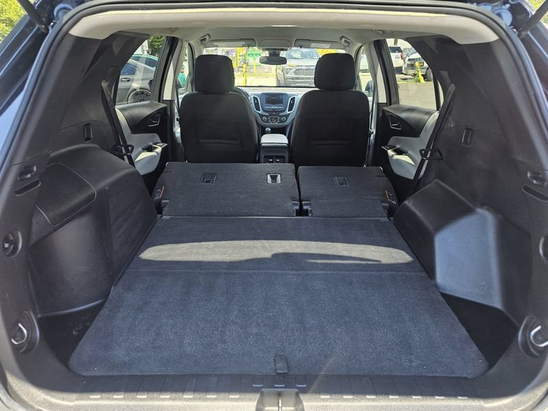 Used 2020 Chevrolet Equinox LS w/ LS Convenience Package FWD image 10