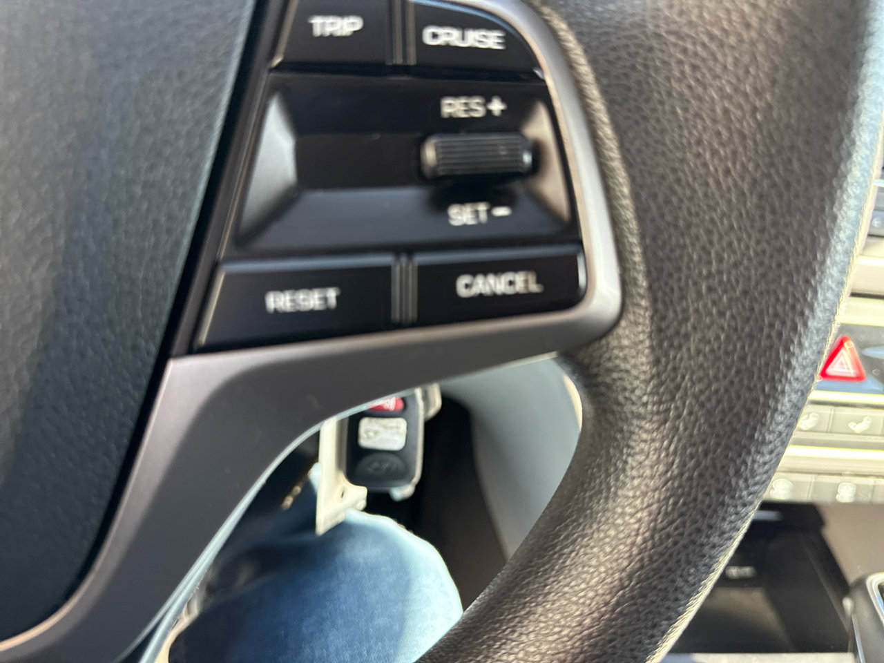 Used 2017 Hyundai Elantra SE image 13