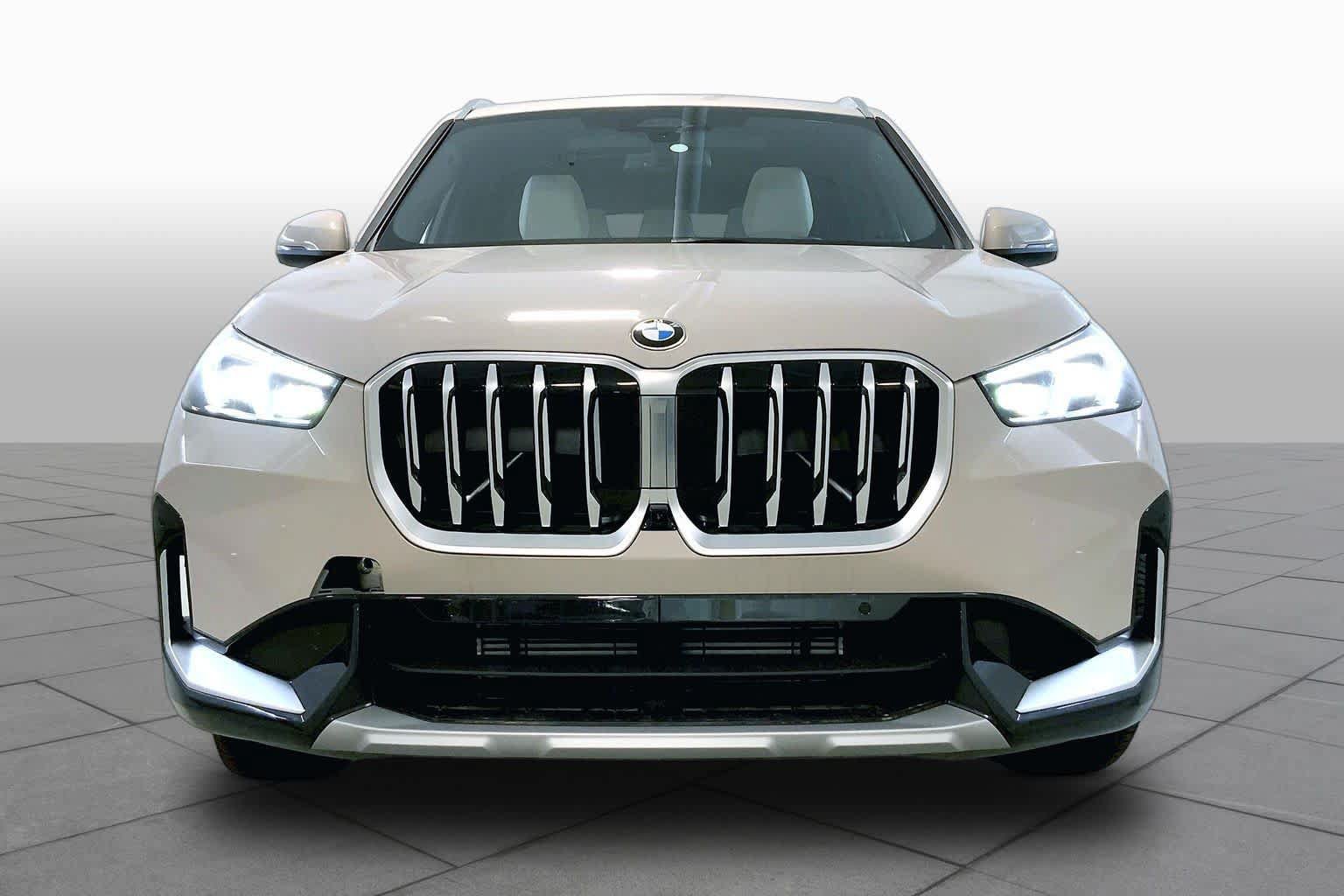 New 2026 BMW X1 xDrive28i w/ Technology Package AWD/4WD image 3