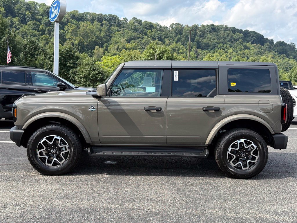 New 2026 Ford Bronco Outer Banks AWD/4WD image 2