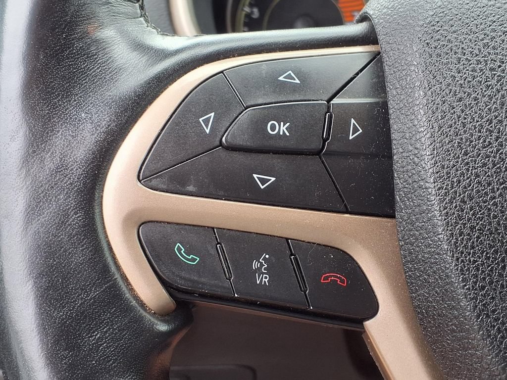 Used 2016 Jeep Cherokee Sport w/ Cold Weather Group AWD/4WD image 18