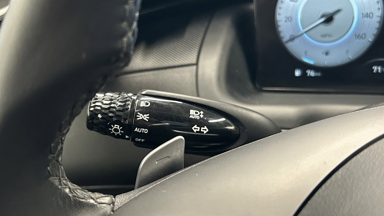 Used 2022 Hyundai Santa Cruz SEL Premium image 26