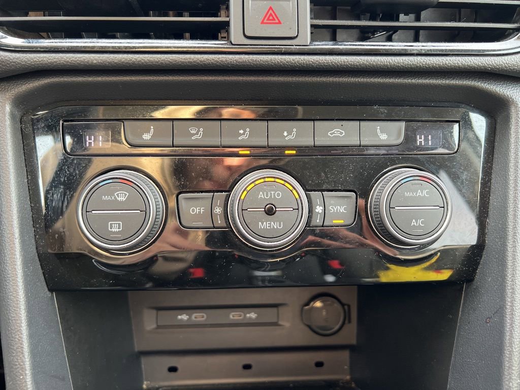 Used 2024 Volkswagen Taos SE image 20