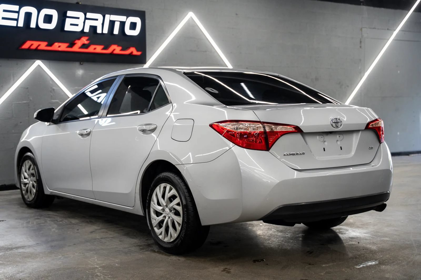 Used 2019 Toyota Corolla LE FWD image 21