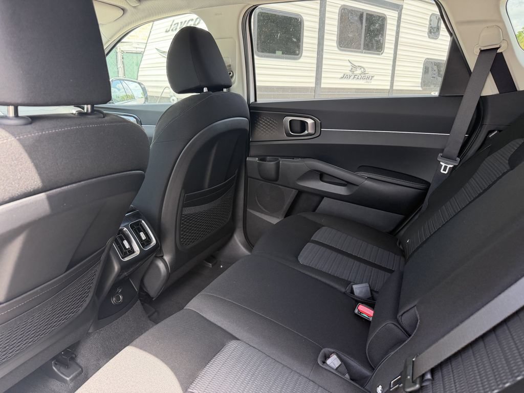 New 2026 Kia Sorento LX FWD image 15