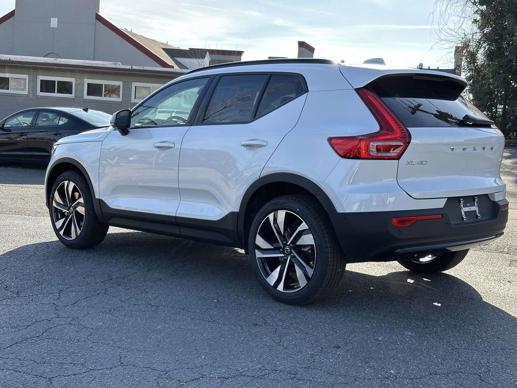 New 2026 Volvo XC40 B5 Ultra w/ Protection Package Premier image 21