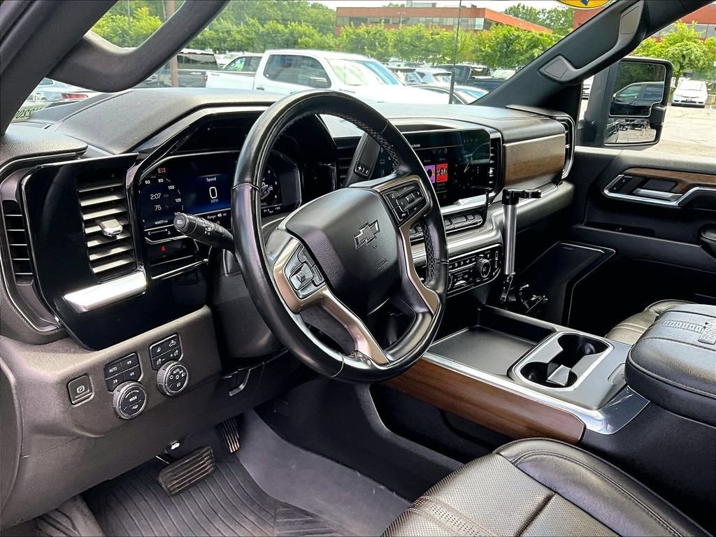 Used 2024 Chevrolet Silverado 2500 High Country w/ Midnight Edition AWD/4WD image 8