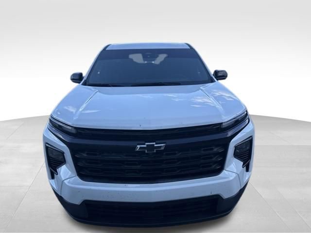 Used 2024 Chevrolet Traverse LS w/ Midnight/Sport Edition FWD video 2