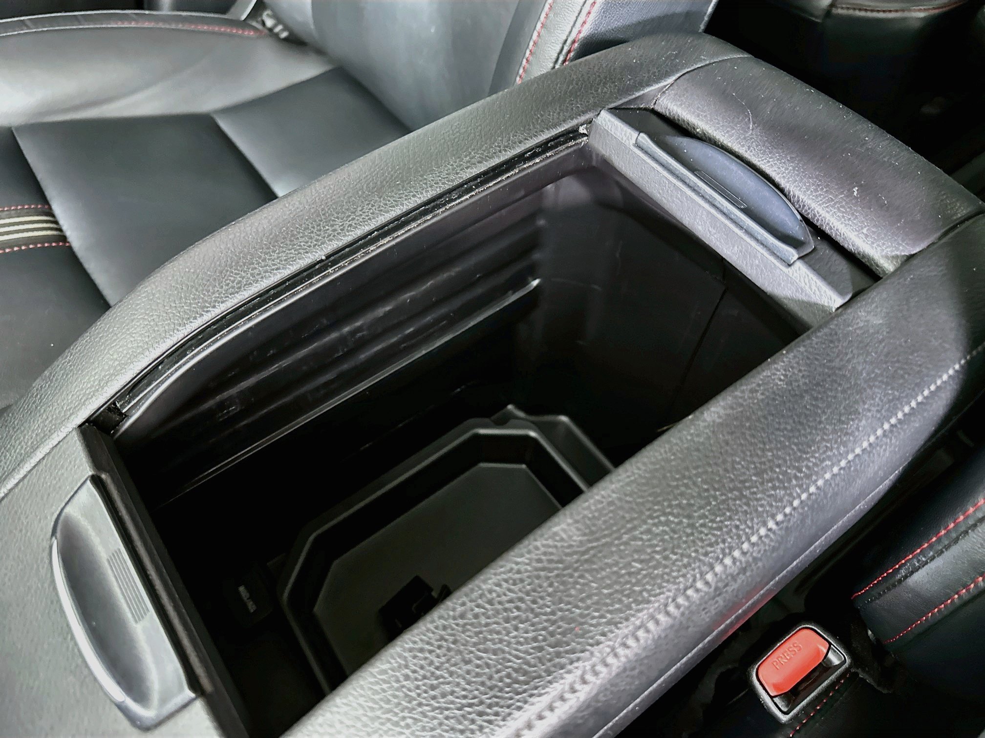 Used 2019 Toyota Highlander SE w/ Nightshade Edition AWD/4WD image 29