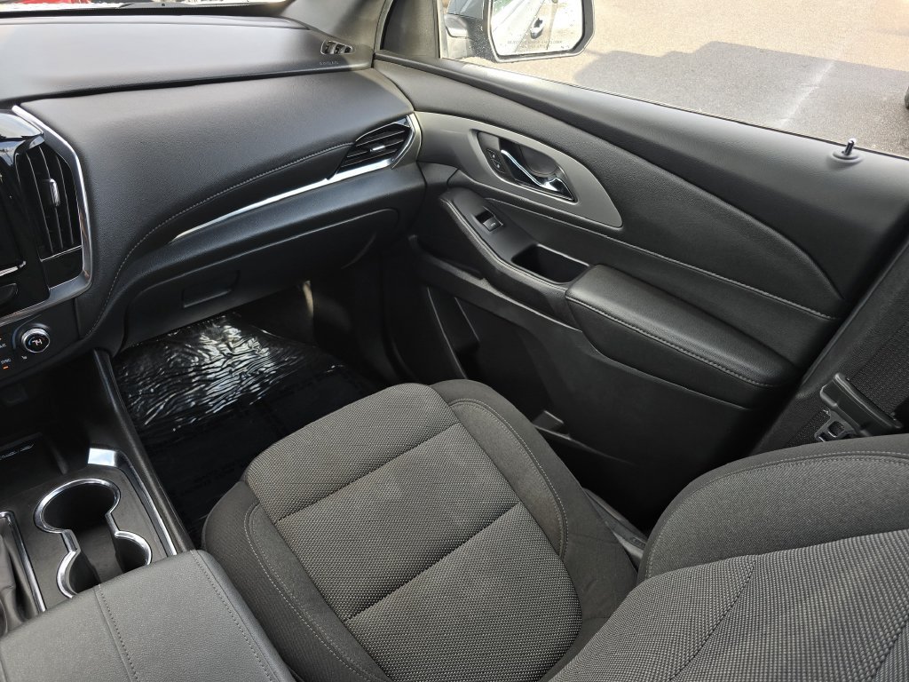 Used 2023 Chevrolet Traverse LT AWD/4WD image 21