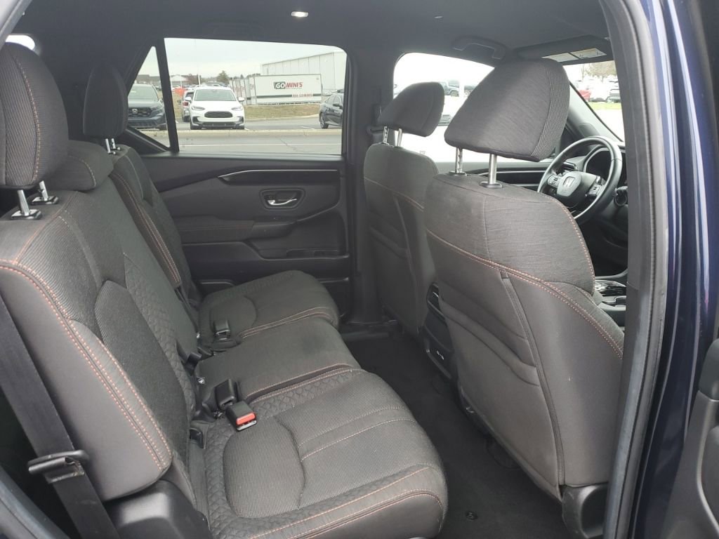 Certified 2023 Honda Pilot Sport image 31