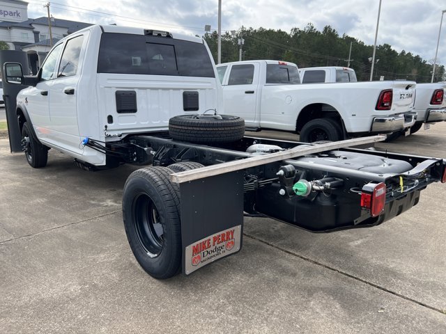 New 2026 RAM 3500 Tradesman AWD/4WD image 3