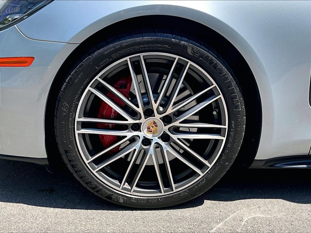 Used 2019 Porsche Panamera GTS AWD/4WD image 14