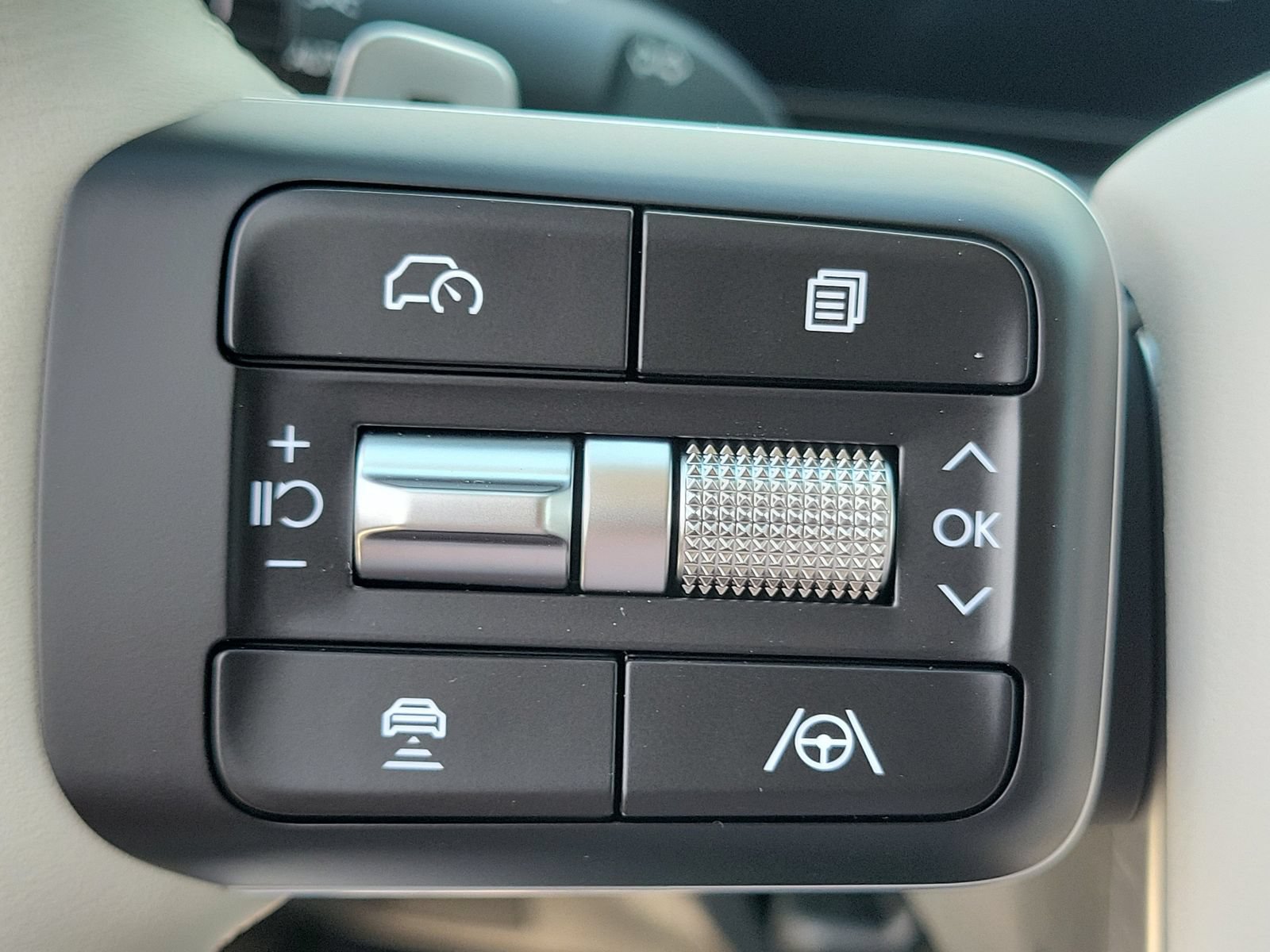 New 2026 Hyundai Santa Fe SEL FWD image 8