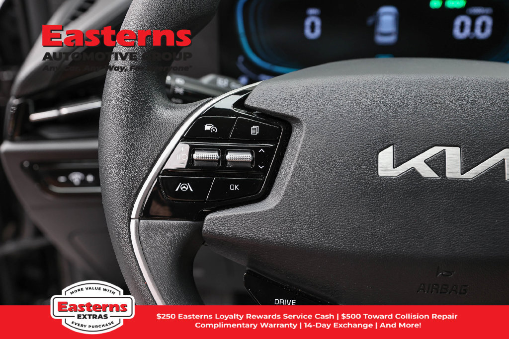 Used 2024 Kia Niro LX FWD image 15