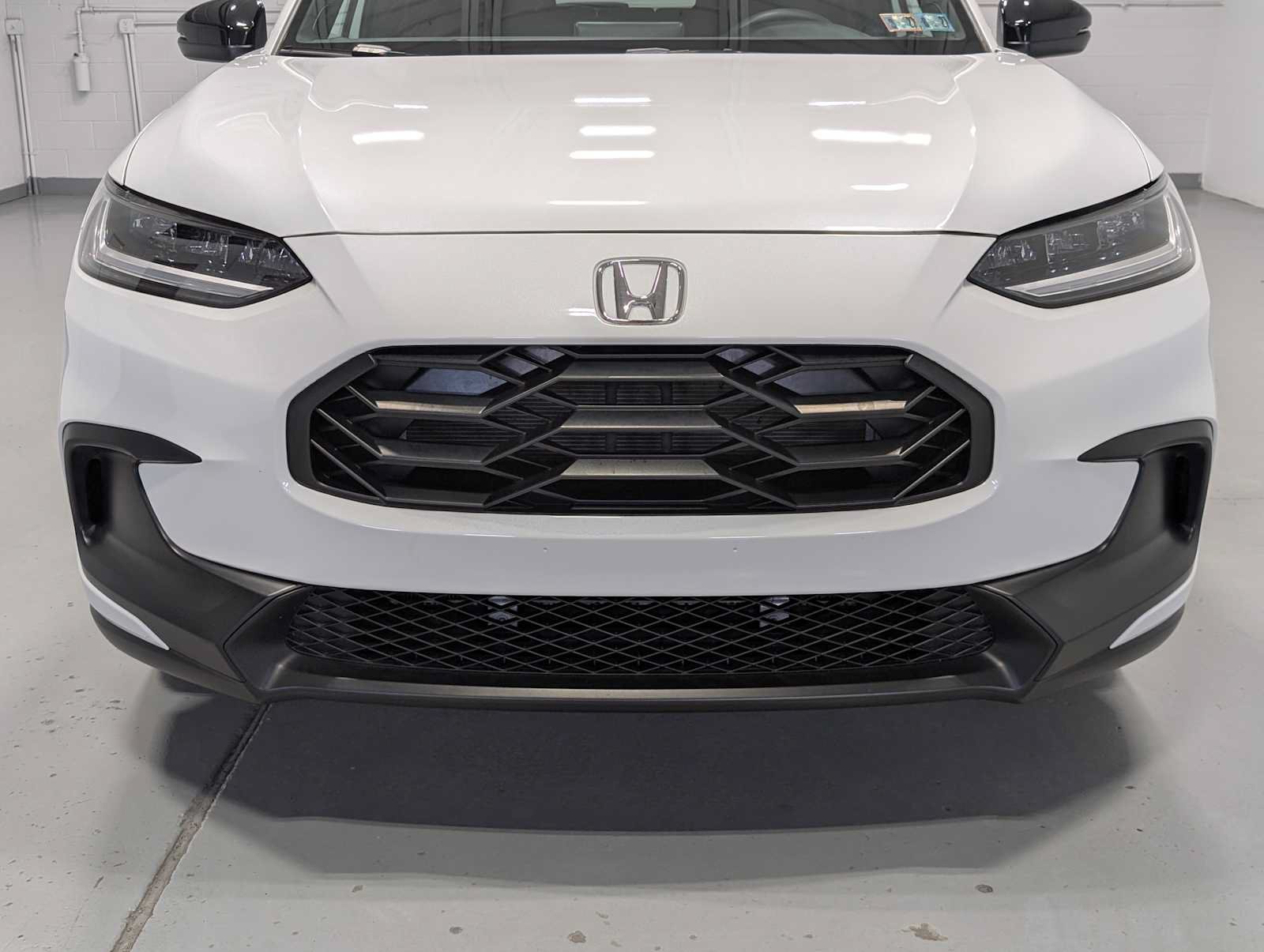 Certified 2024 Honda HR-V Sport image 2