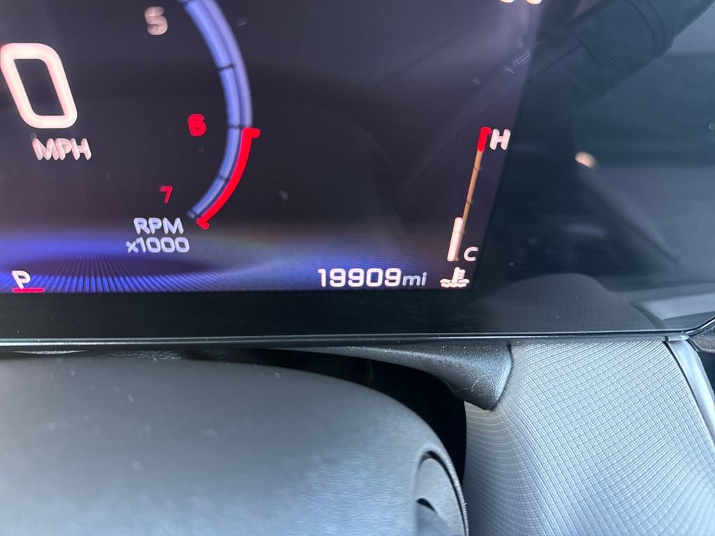 Used 2025 Chevrolet TrailBlazer LT w/ Driver Confidence Package image 16