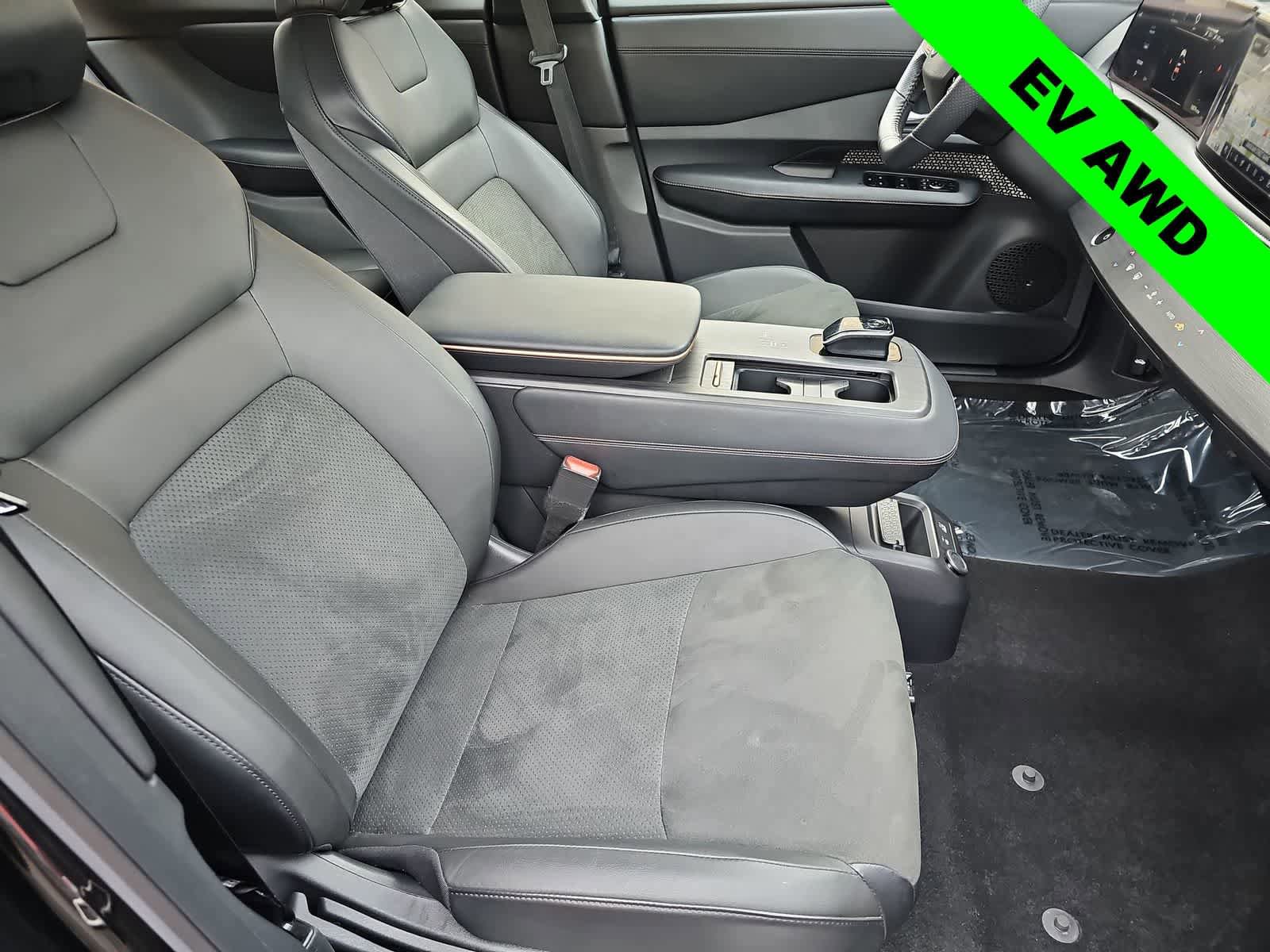Used 2023 Nissan Ariya AWD image 18