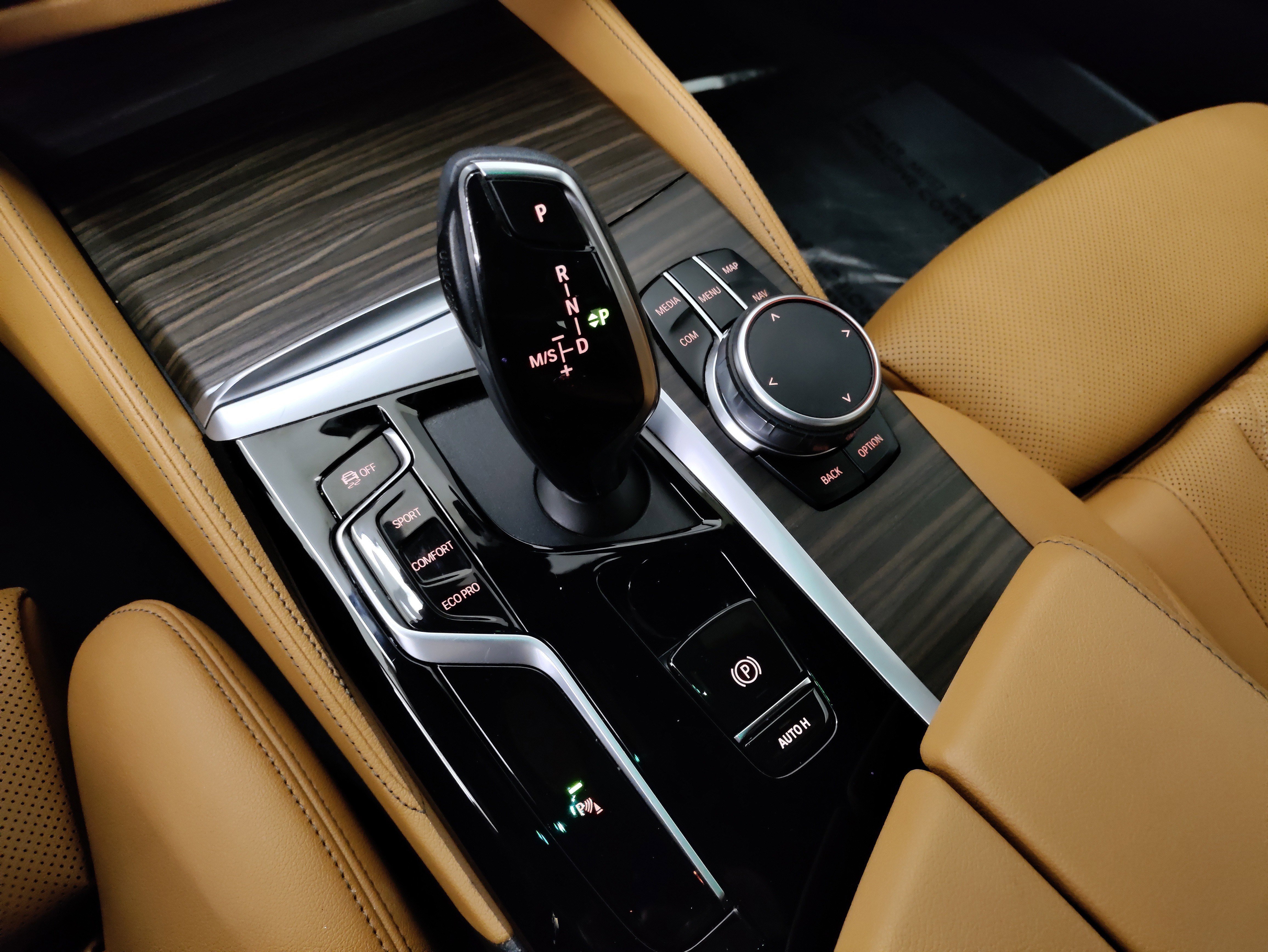 Certified 2023 BMW 540i w/ M Sport Package image 25