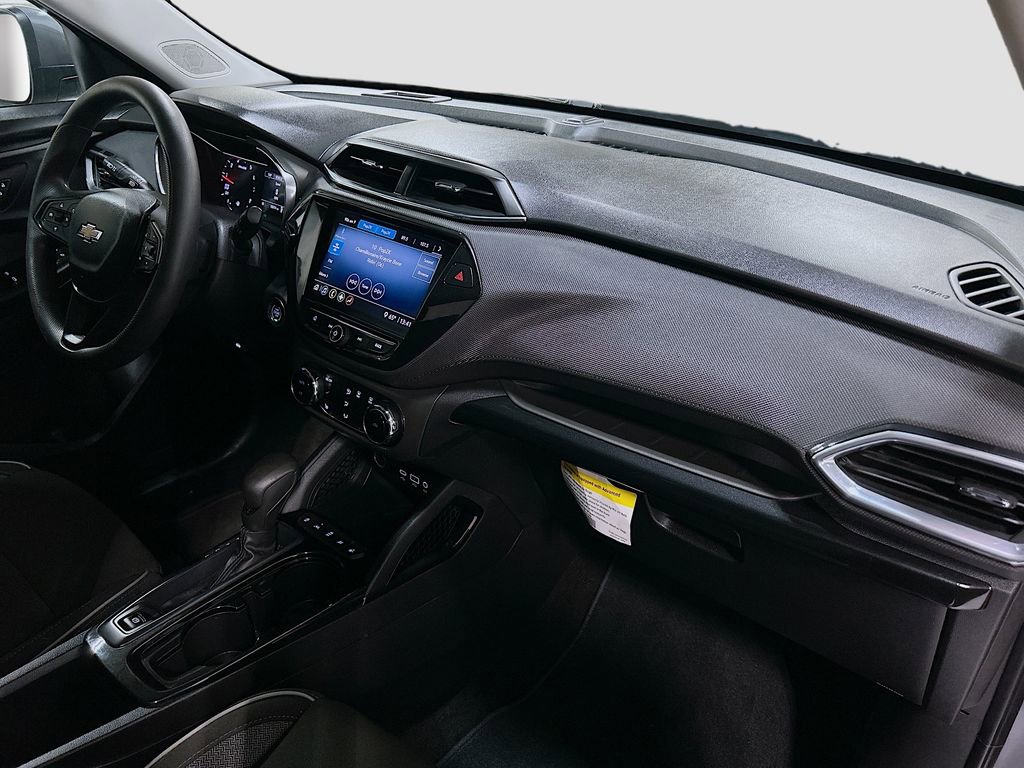 Used 2021 Chevrolet TrailBlazer LT w/ Convenience Package image 27