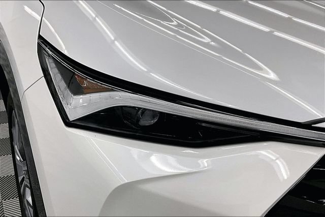 Used 2025 Acura ADX FWD image 33