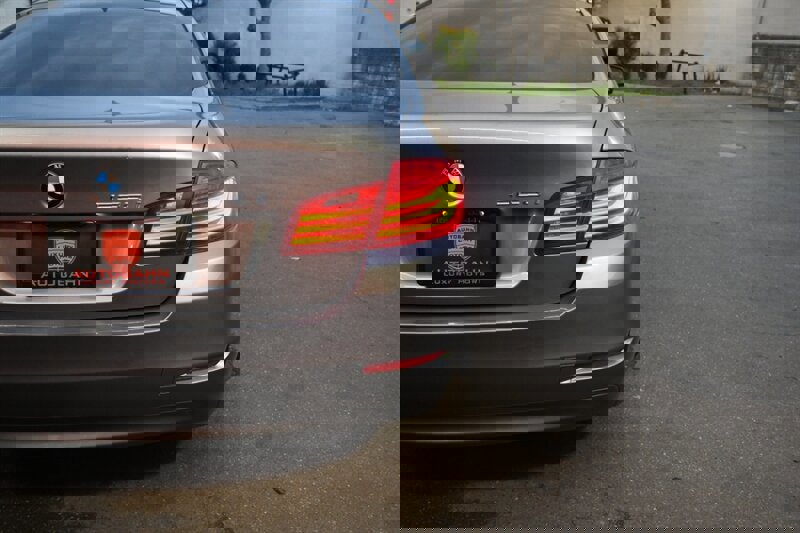 Used 2015 BMW 528i Sedan image 11