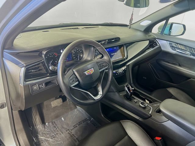 Used 2024 Cadillac XT6 Premium Luxury FWD image 11