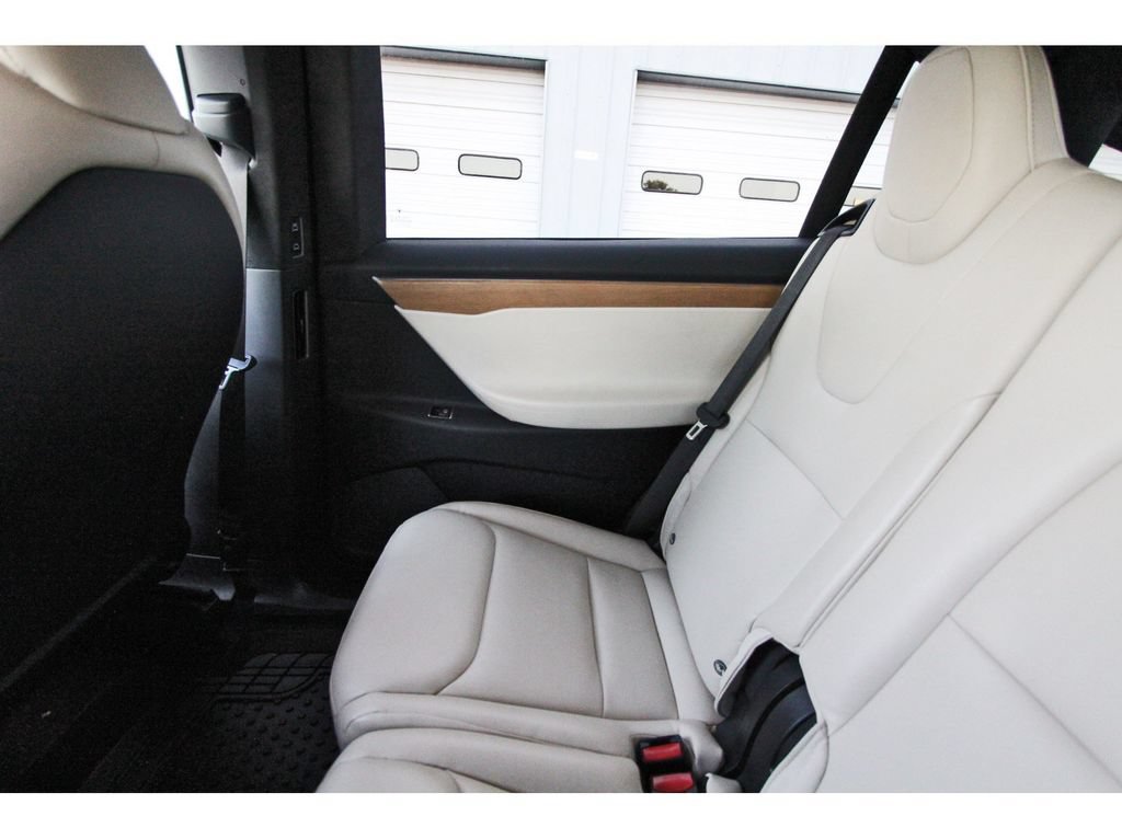 Used 2020 Tesla Model X Long Range AWD/4WD image 13