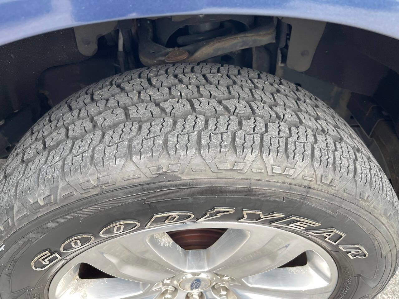 Used 2015 Ford F150 Platinum w/ Trailer Tow Package image 13