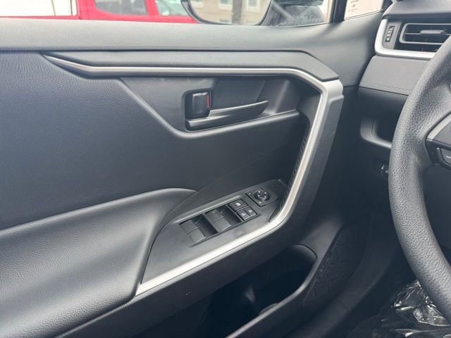 Certified 2023 Toyota RAV4 LE image 29