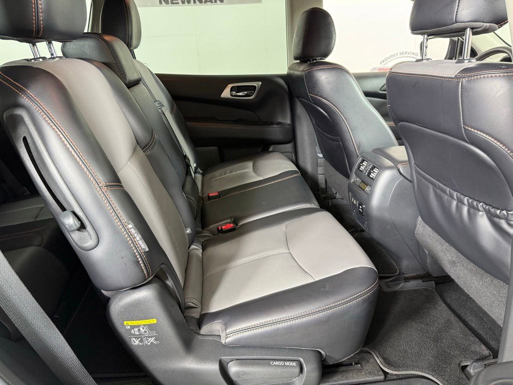 Used 2019 Nissan Pathfinder SL FWD image 19