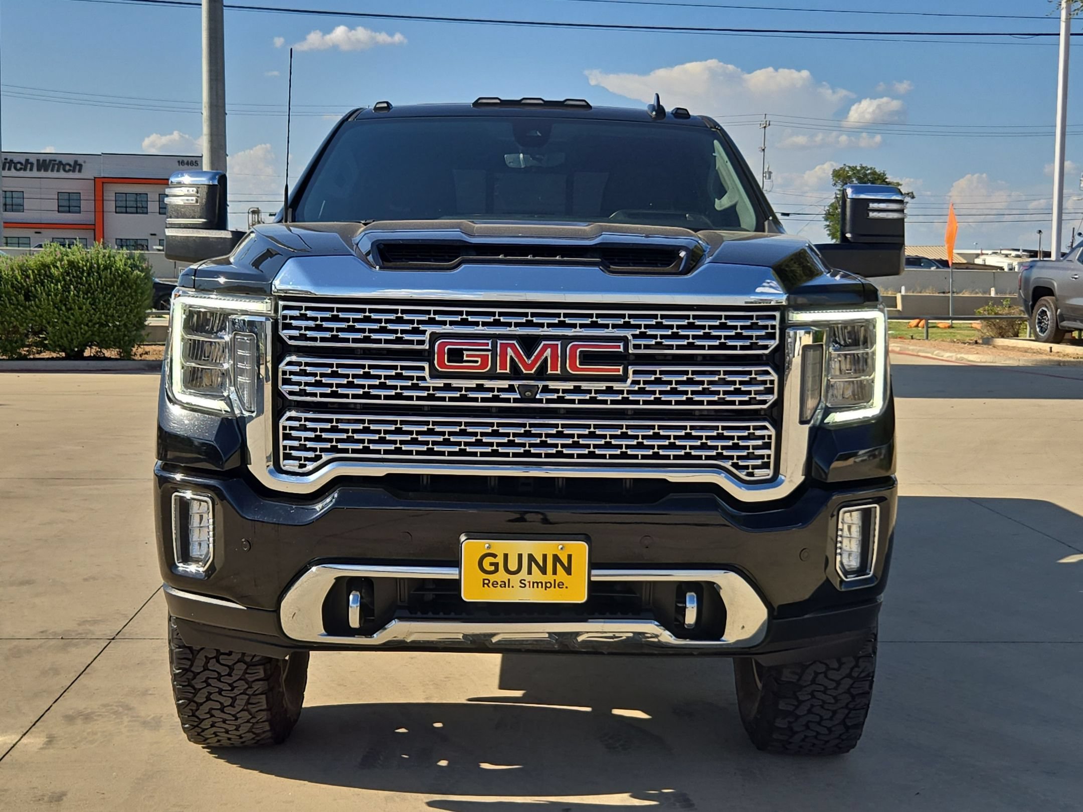 Used 2023 GMC Sierra 3500 Denali w/ Denali Ultimate Package AWD/4WD image 8