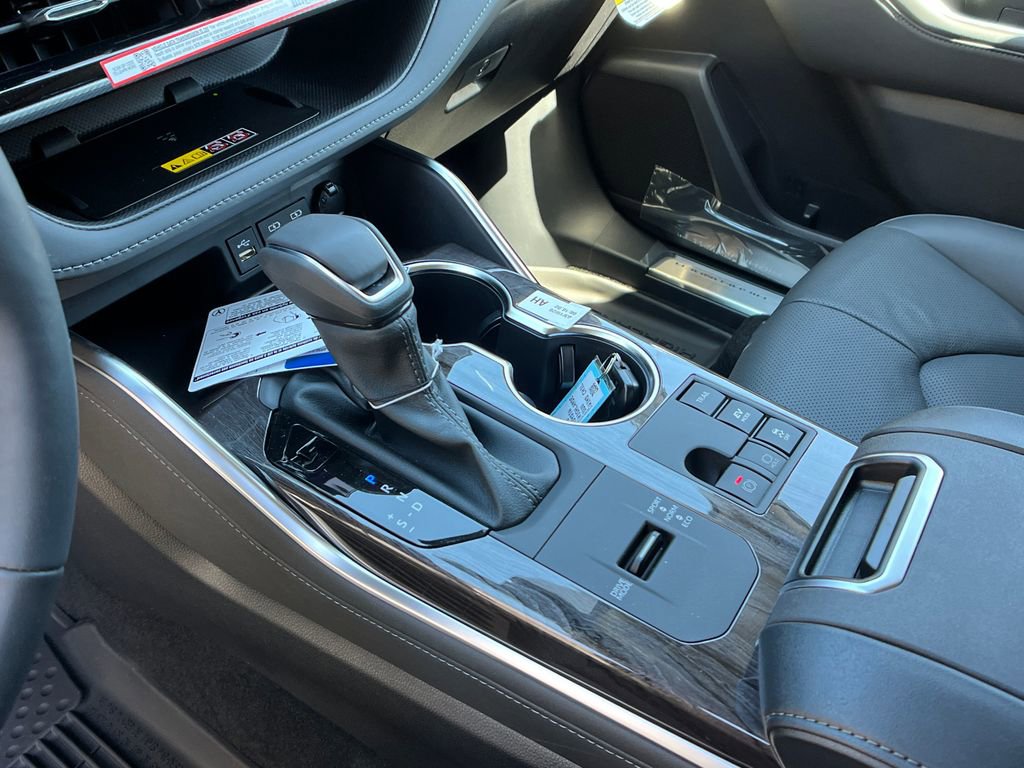New 2026 Toyota Highlander Platinum image 20