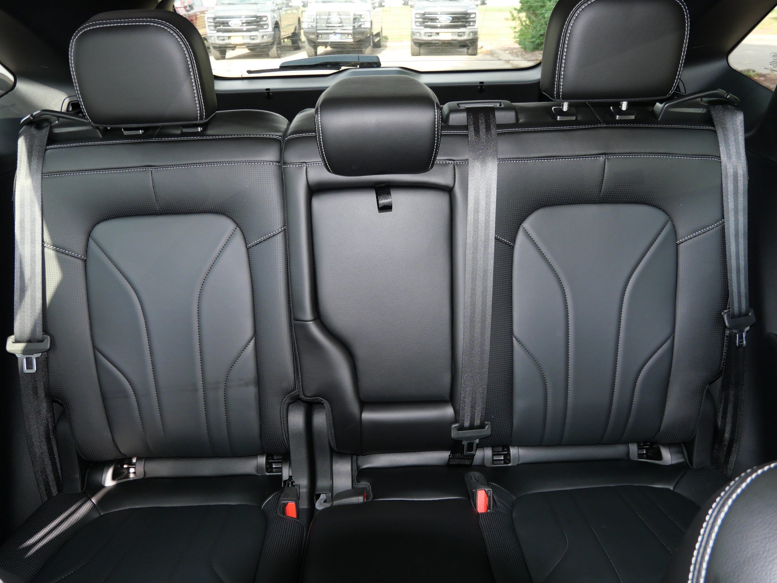 Used 2025 Ford Escape SE w/ PHEV Premium Package FWD image 13