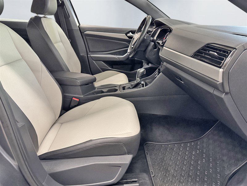 Used 2019 Volkswagen Jetta R-Line w/ R-Line Cold Weather Package FWD image 25
