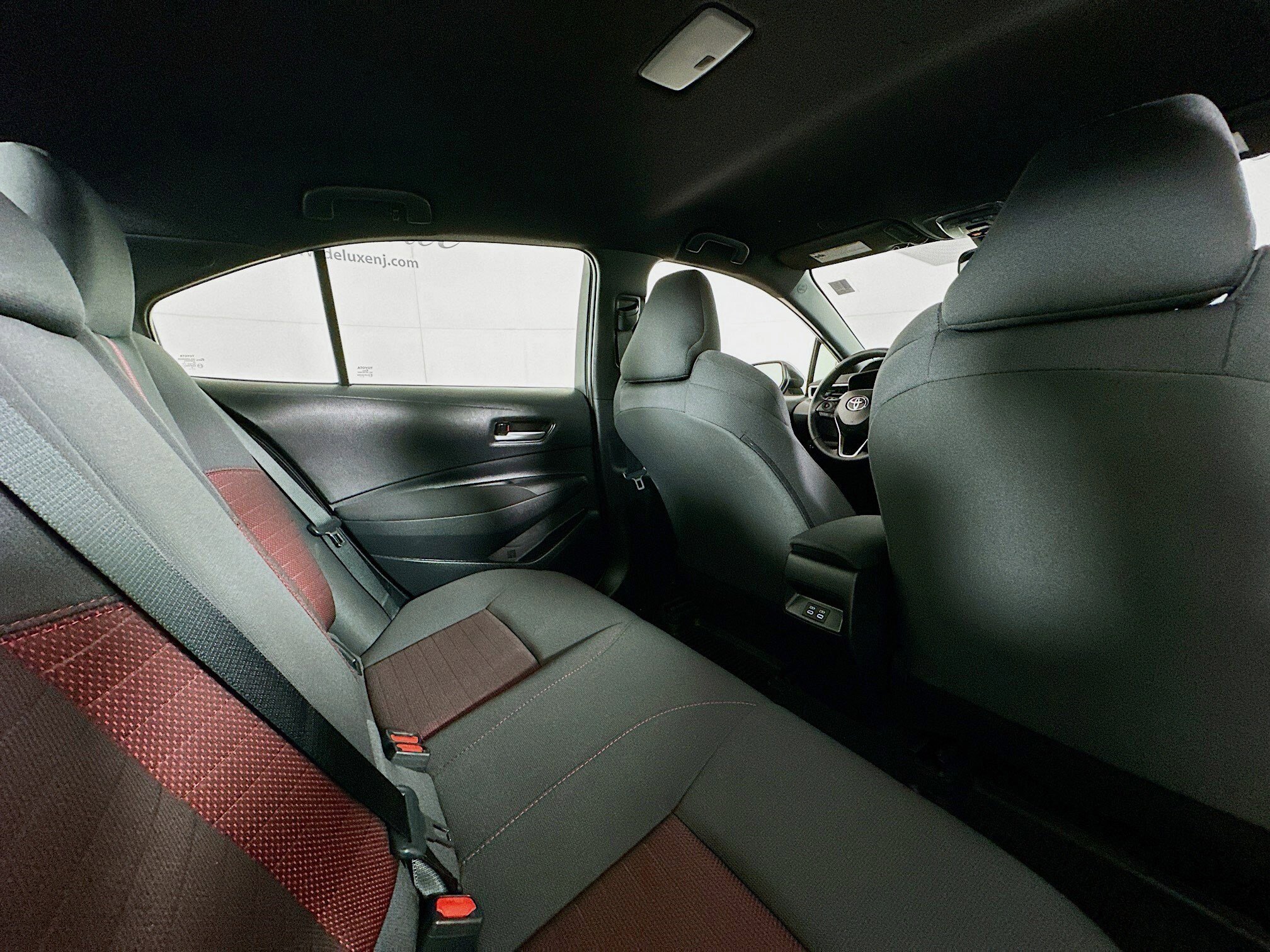 Used 2026 Toyota Corolla SE image 28