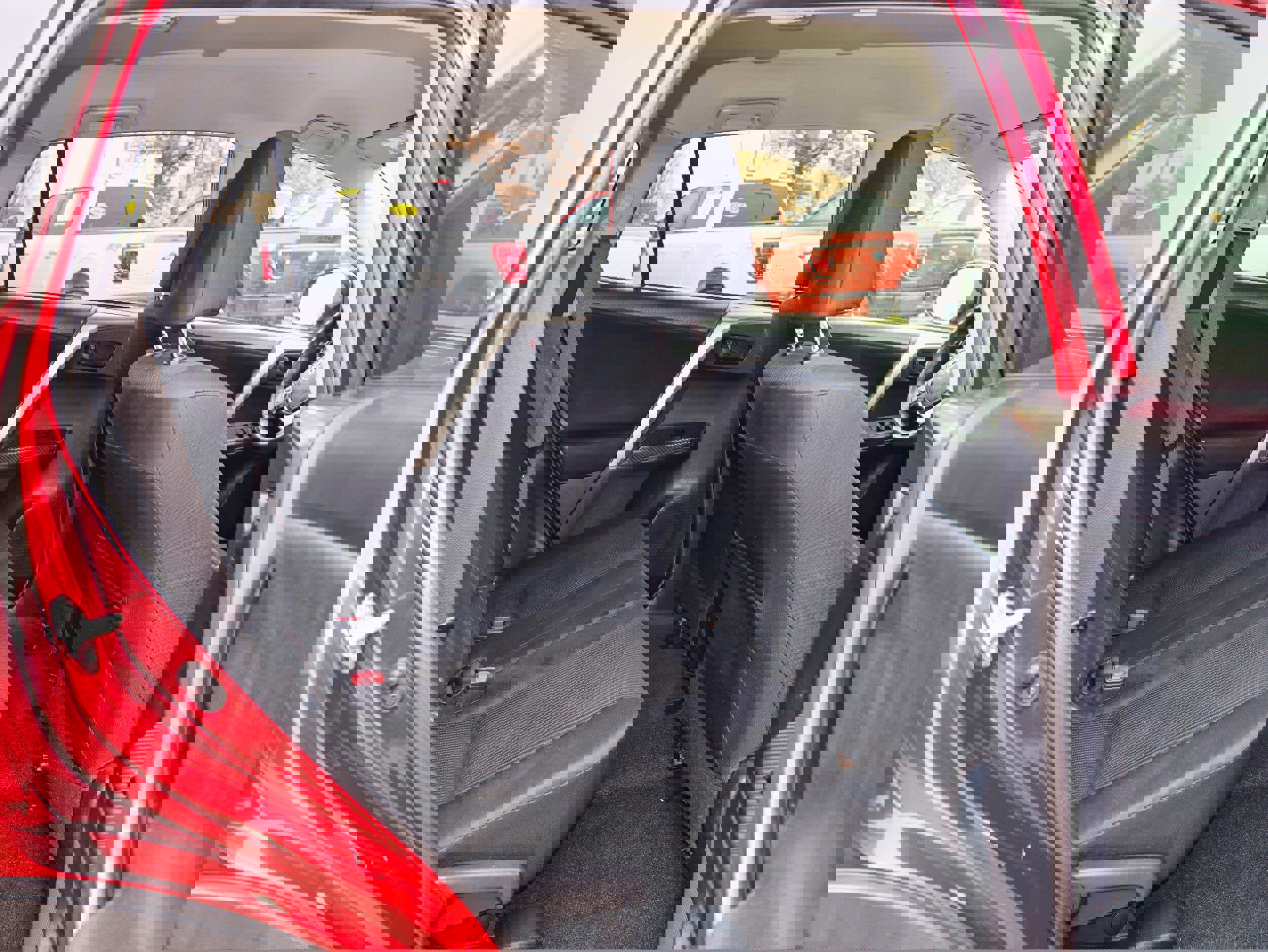 Used 2014 Toyota RAV4 LE image 24