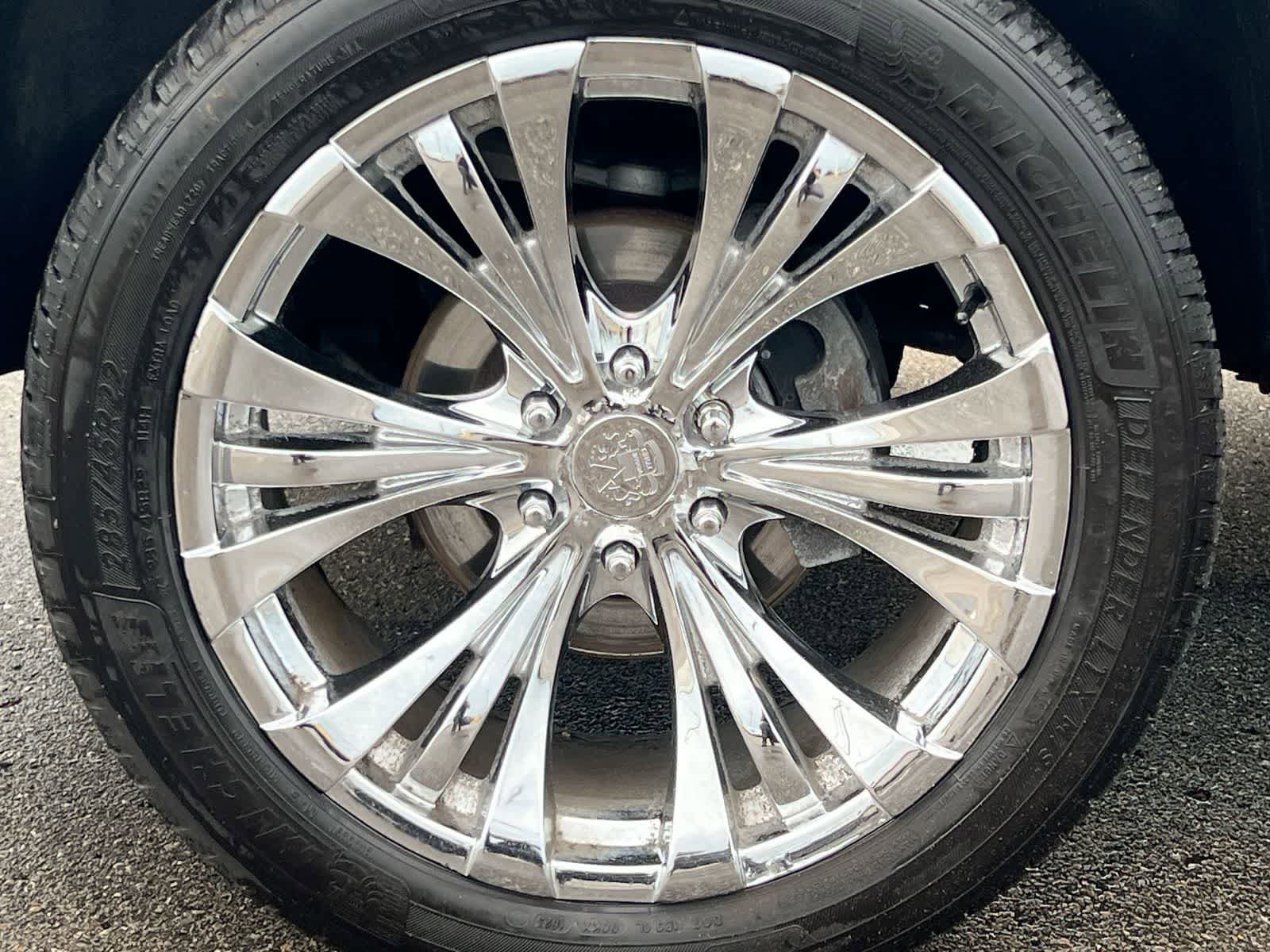Used 2015 Cadillac Escalade Luxury AWD/4WD image 14