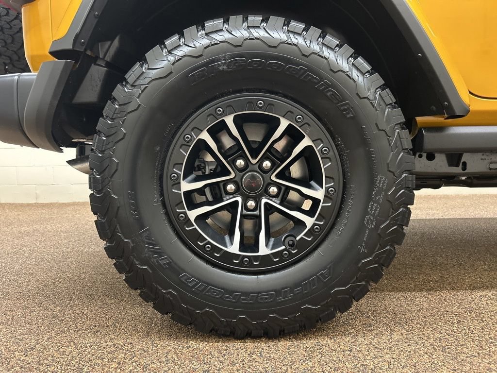 New 2026 Jeep Wrangler Unlimited Rubicon w/ Xtreme 35 Tire Package AWD/4WD image 26