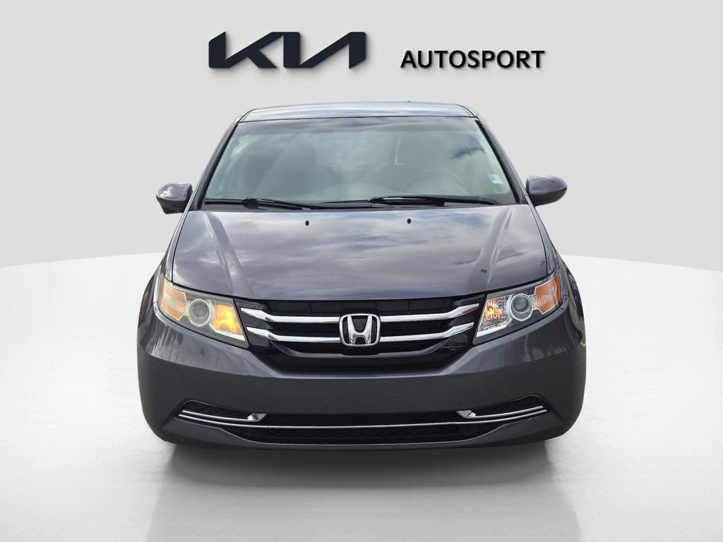 Used 2016 Honda Odyssey SE image 2