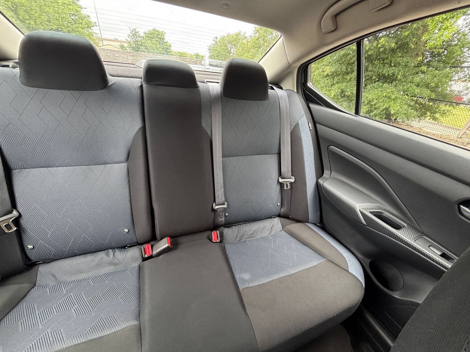 Used 2025 Nissan Versa SV FWD image 36