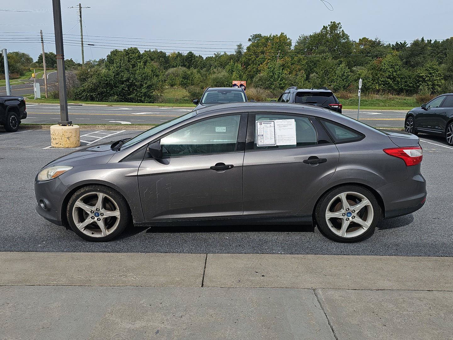 Used 2014 Ford Focus S FWD image 4