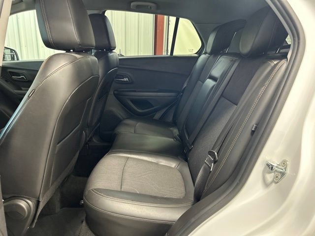 Used 2021 Chevrolet Trax LT w/ LT Convenience Package AWD/4WD image 16