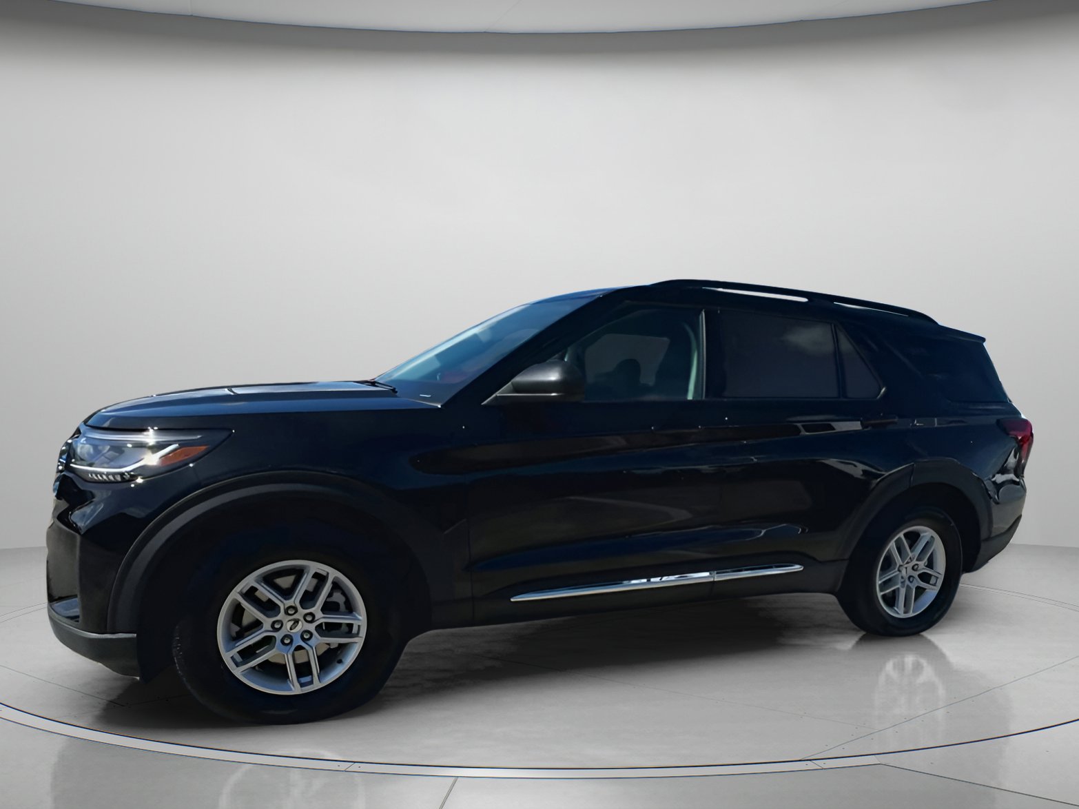 New 2025 Ford Explorer Active w/ Active Comfort Package image 14