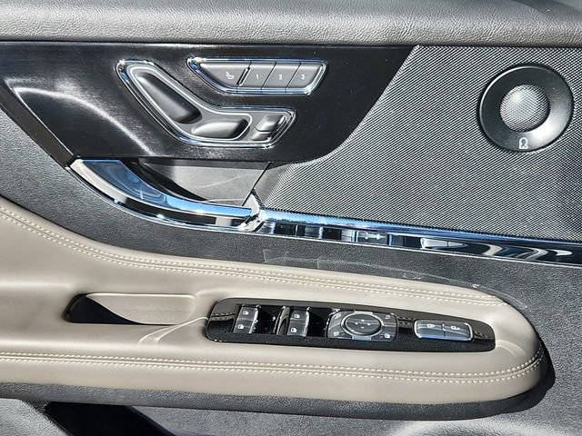 New 2025 Lincoln Corsair Reserve w/ Equipment Group 202A image 6