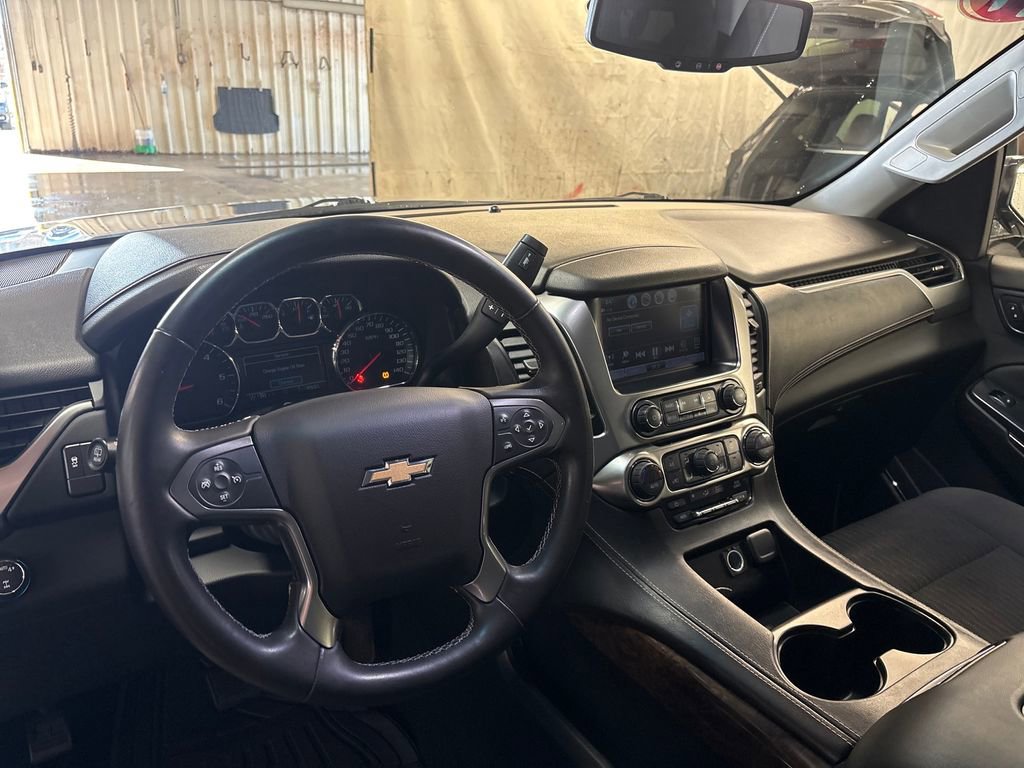 Used 2017 Chevrolet Suburban LS image 17